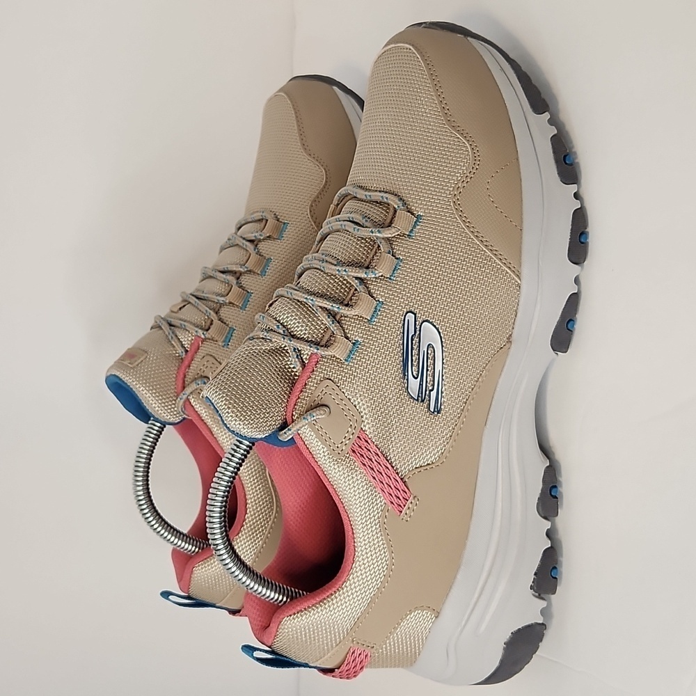 Sketchers memory foam sneakers